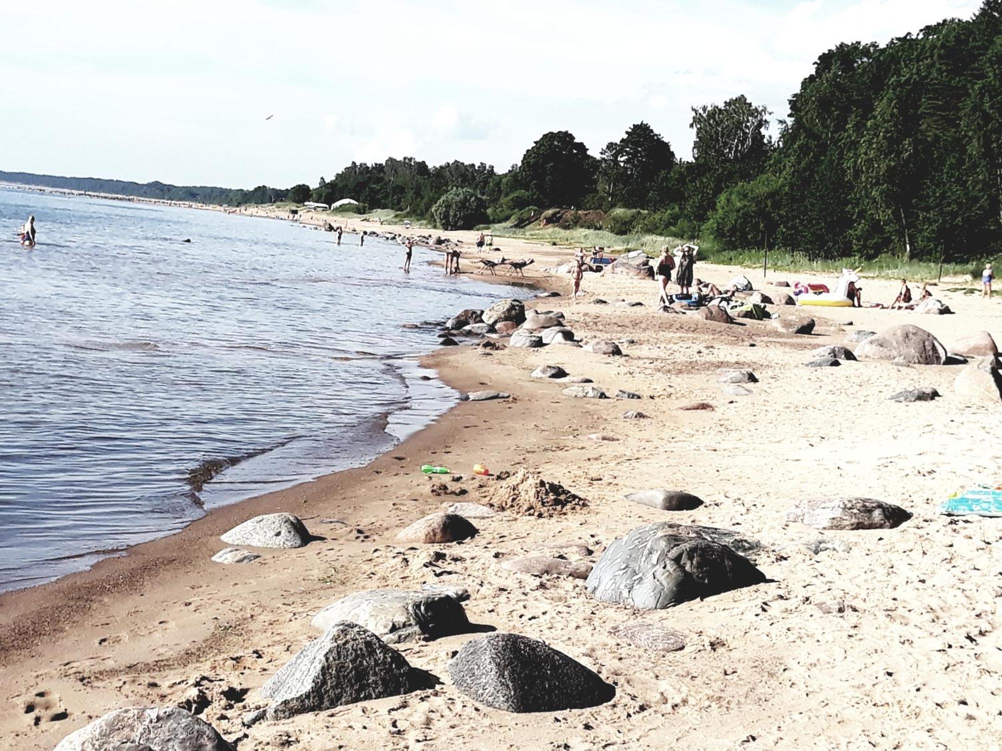 Viesu Nams Juras Bura Hotell Tūja Exteriör bild